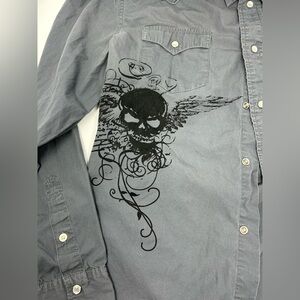 Gray Button-Up Shirt with Skull - Masseffect, size medium